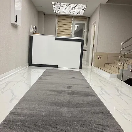 Peracity Hotel 4*
